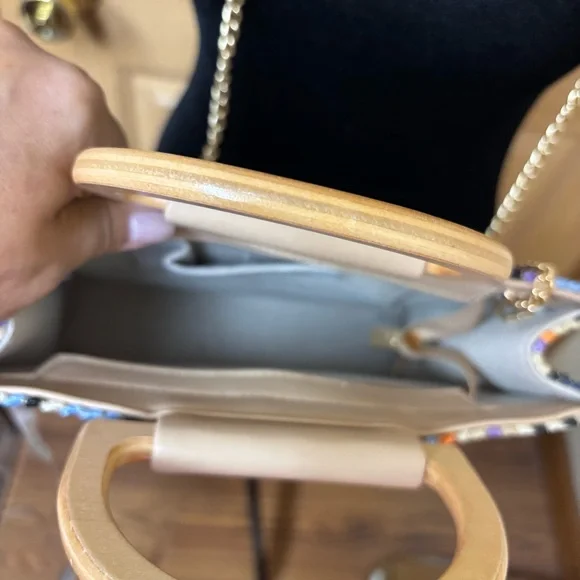 Haute Hippie Raffia Multicolor‎ Purse With Gold Chain Strap And Wooden Handles - Picture 7 of 7